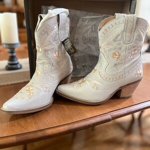 Women’s Dingo Boots